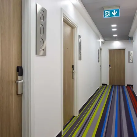 Ξενοδοχείο με διαμερίσματα Park By Radisson Barona