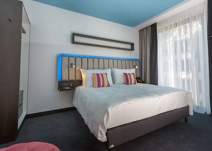 Park By Radisson Barona